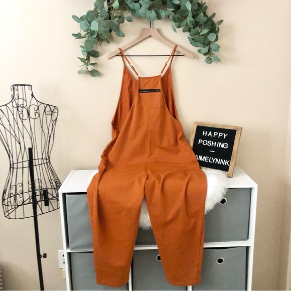 ✨SALE✨NWT Loose Fit Jumpsuit - Picture 2 of 5